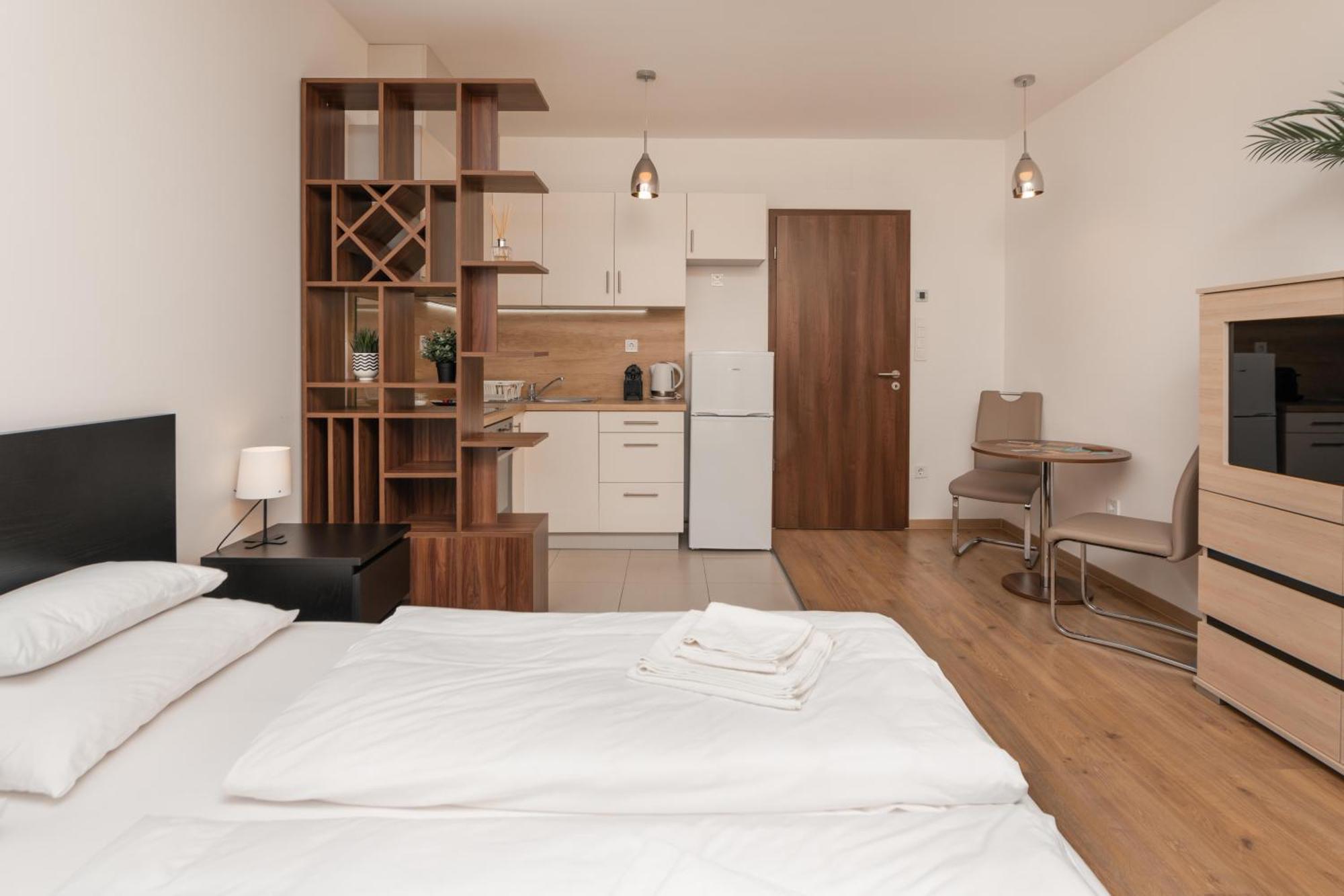 Waterfront City Apartments By Urbanrent Boedapest Buitenkant foto